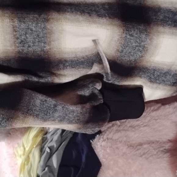 Coat - Picture 4 of 6